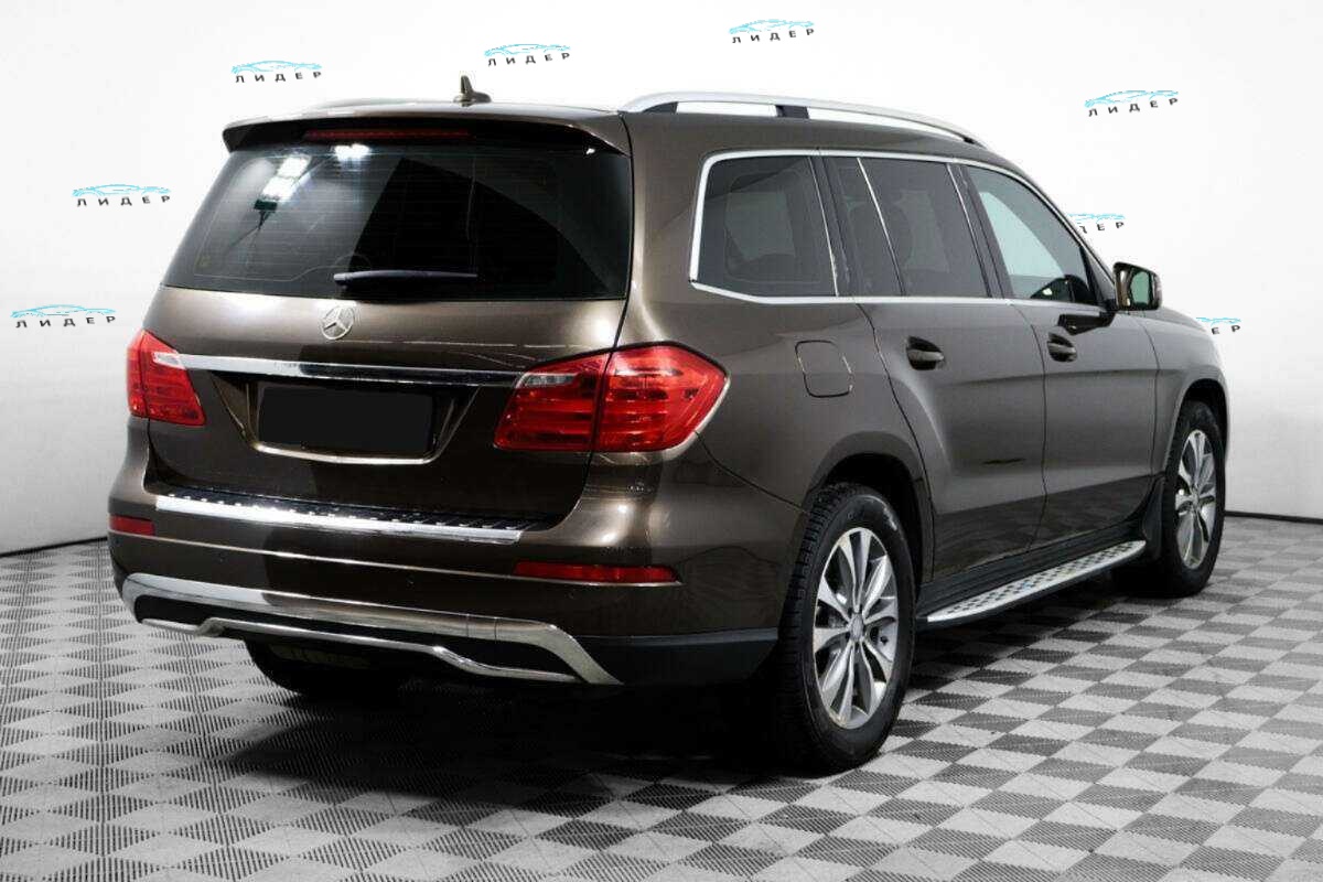 Б/У Мерседес-Бенц ГЛ-Класс 2015 года. Фото: #4