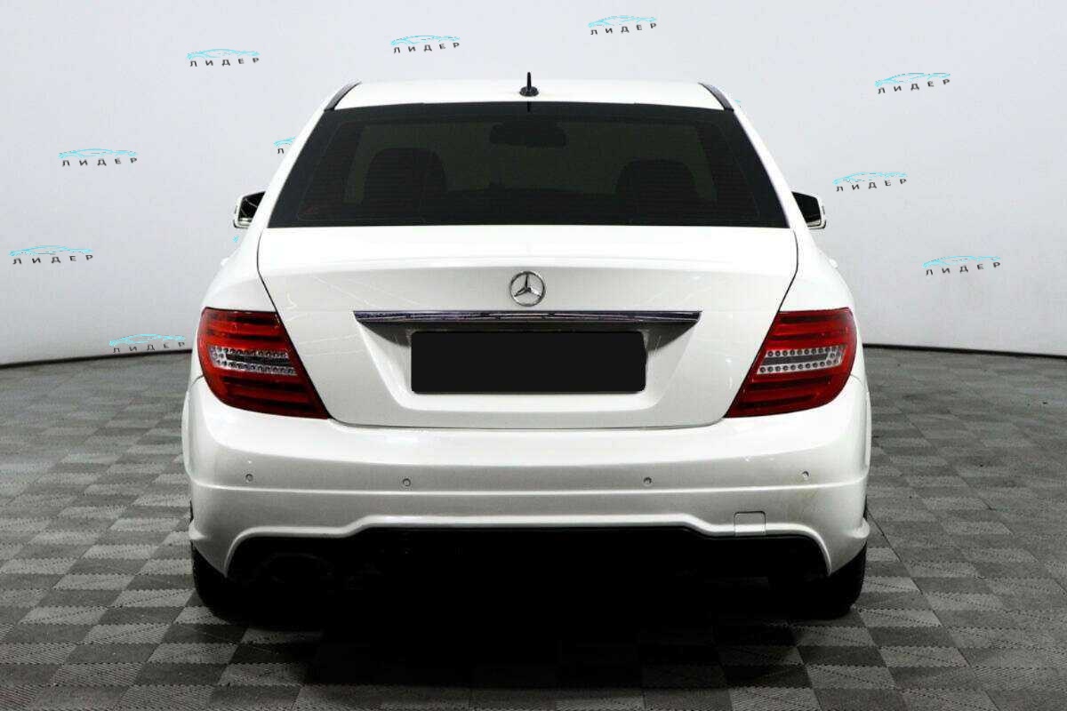 Б/У Мерседес-Бенц Ц-Класс 2011 года. Фото: #5