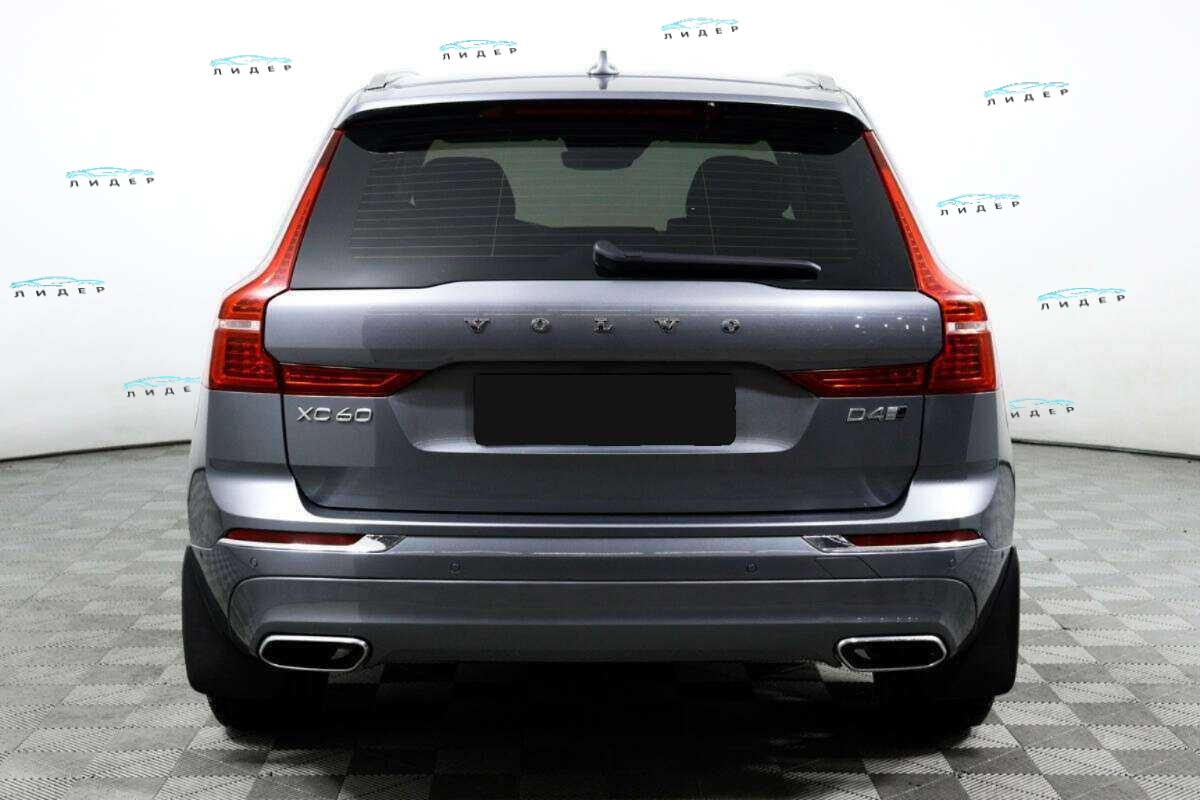 Б/У Вольво ИксЦ60 2018 года. Фото: #5