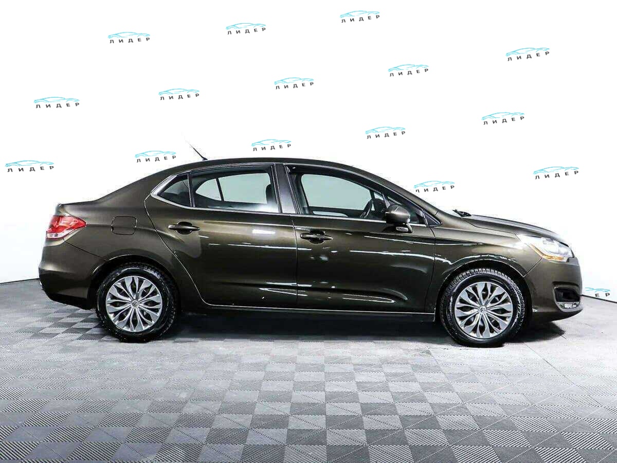 Б/У Ситроен Ц4 2016 года. Фото: #3