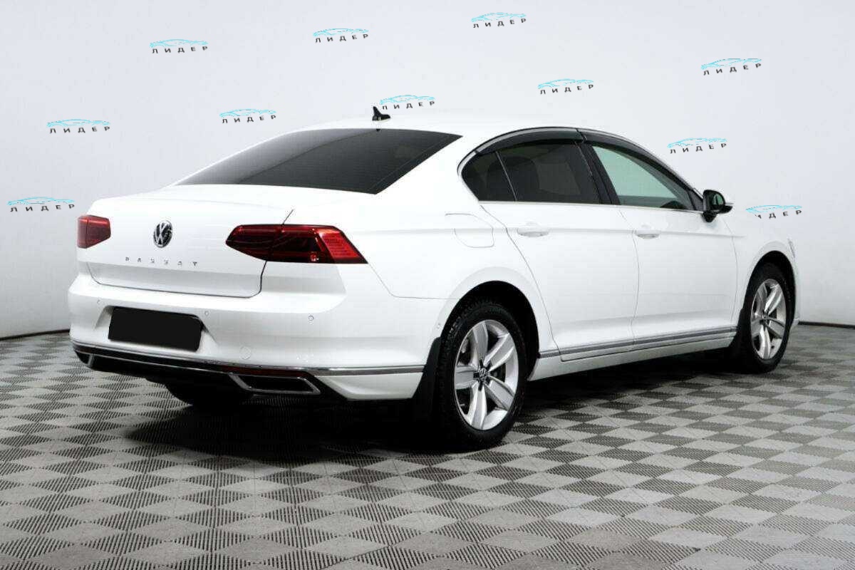 Б/У Фольксваген Пассат 2020 года. Фото: #4
