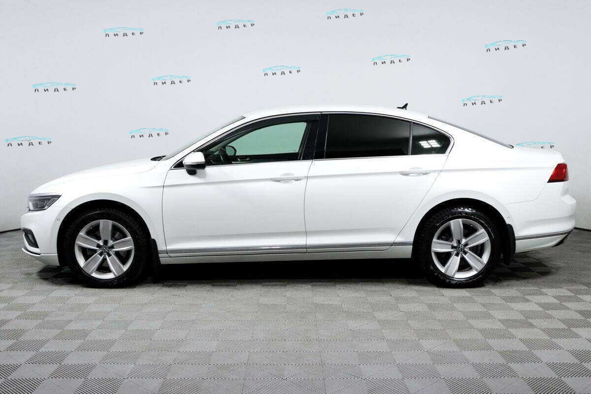 Б/У Фольксваген Пассат 2020 года. Фото: #7