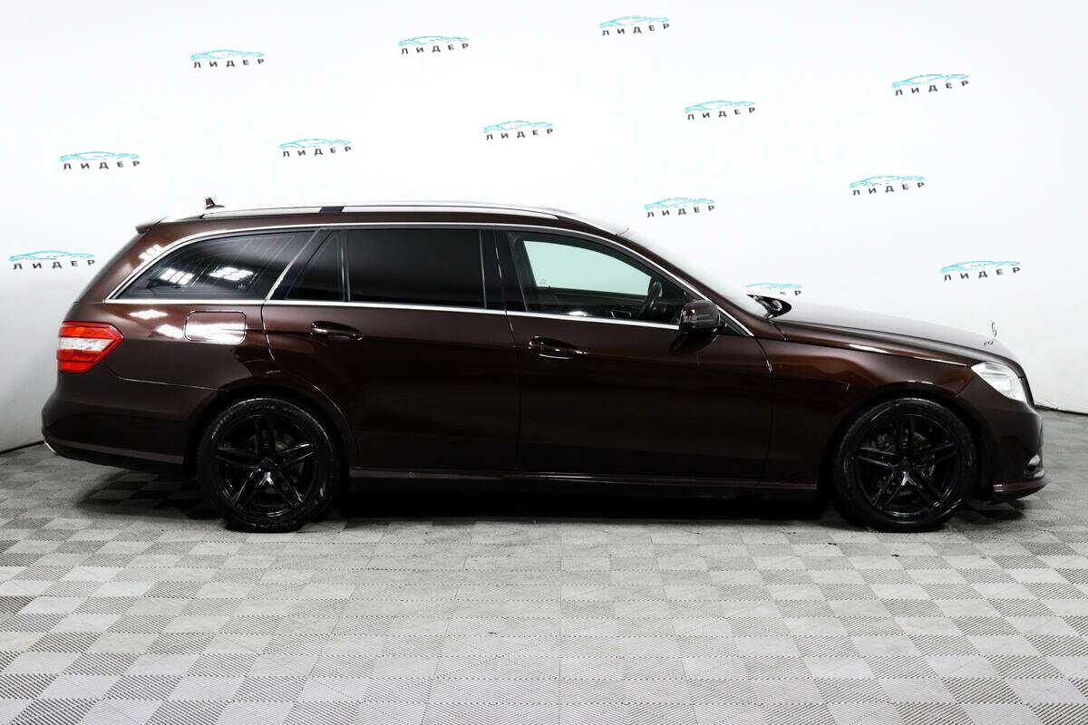 Б/У Мерседес-Бенц Е-Класс 2012 года. Фото: #3