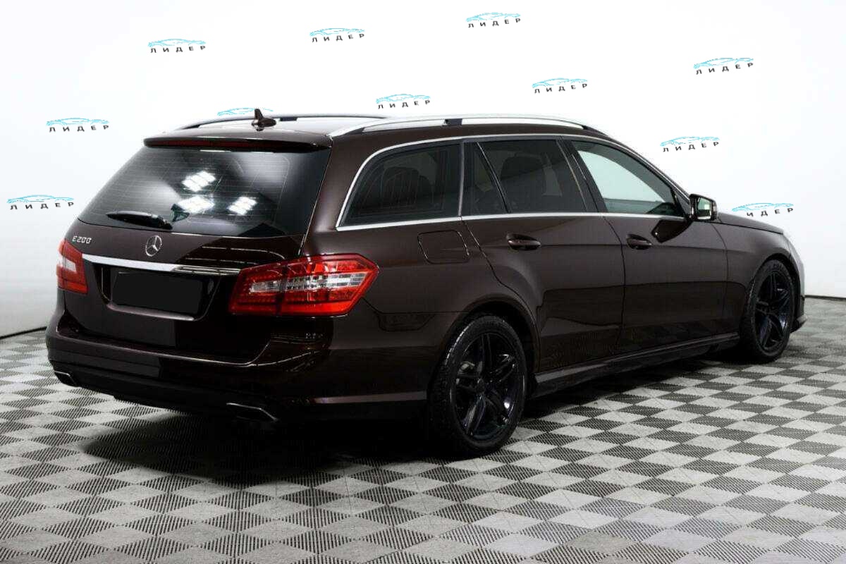Б/У Мерседес-Бенц Е-Класс 2012 года. Фото: #4