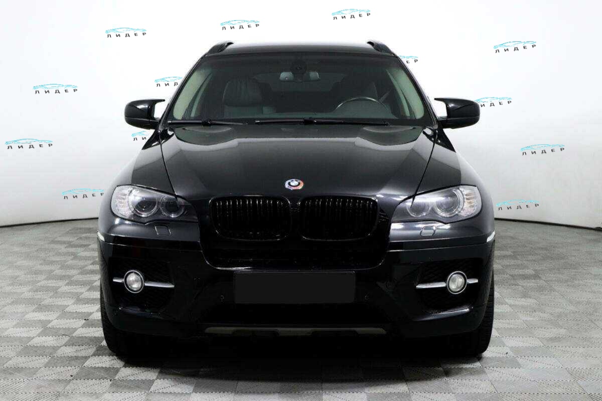 Б/У БМВ Икс6 2011 года. Фото: #1