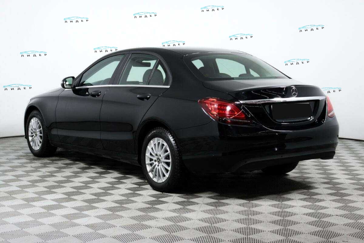 Б/У Мерседес-Бенц Ц-Класс 2018 года. Фото: #5
