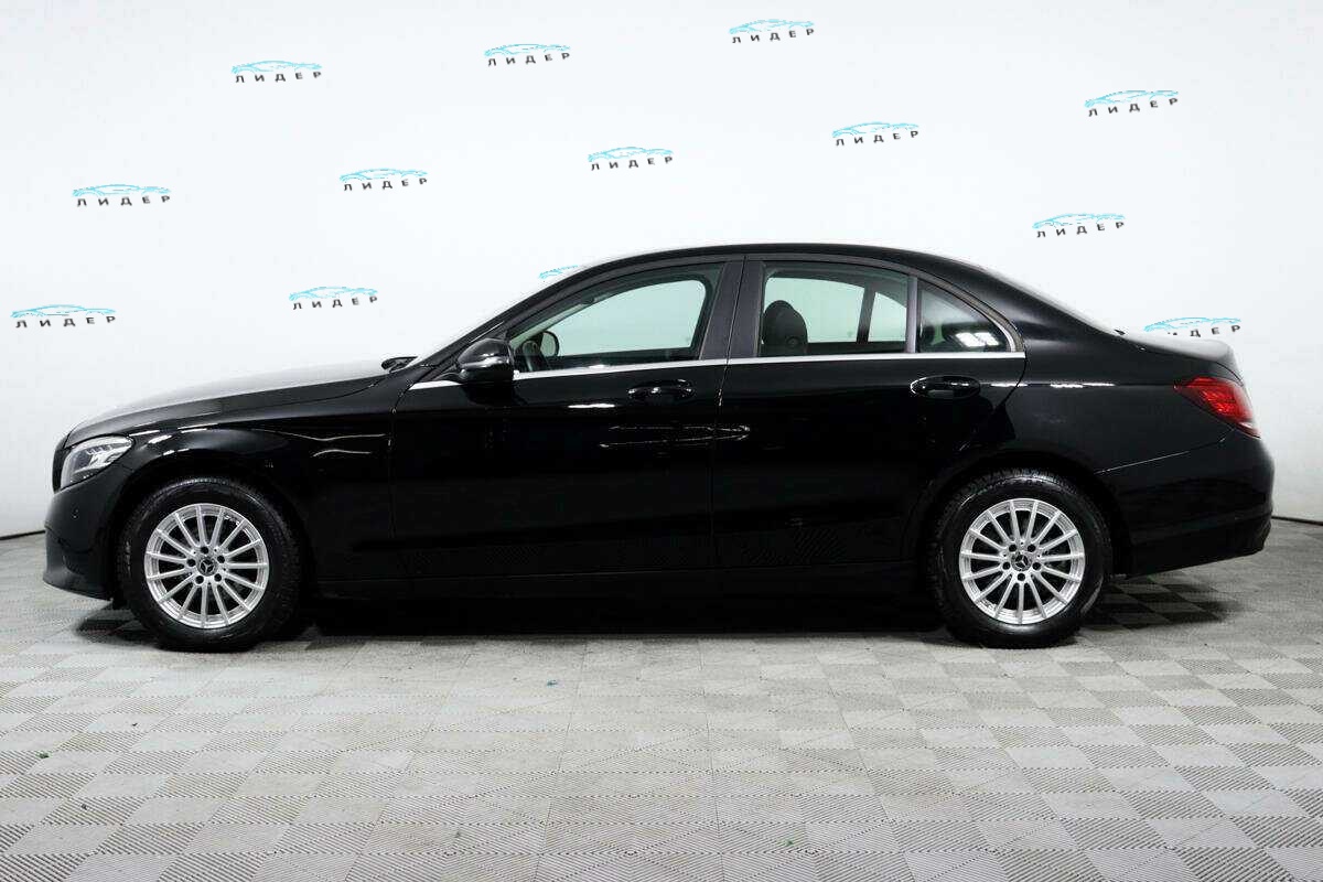 Б/У Мерседес-Бенц Ц-Класс 2018 года. Фото: #6