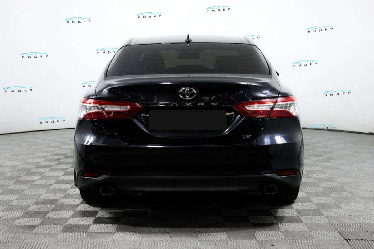 Б/У Тойота Камри 2021 года. Фото: #5