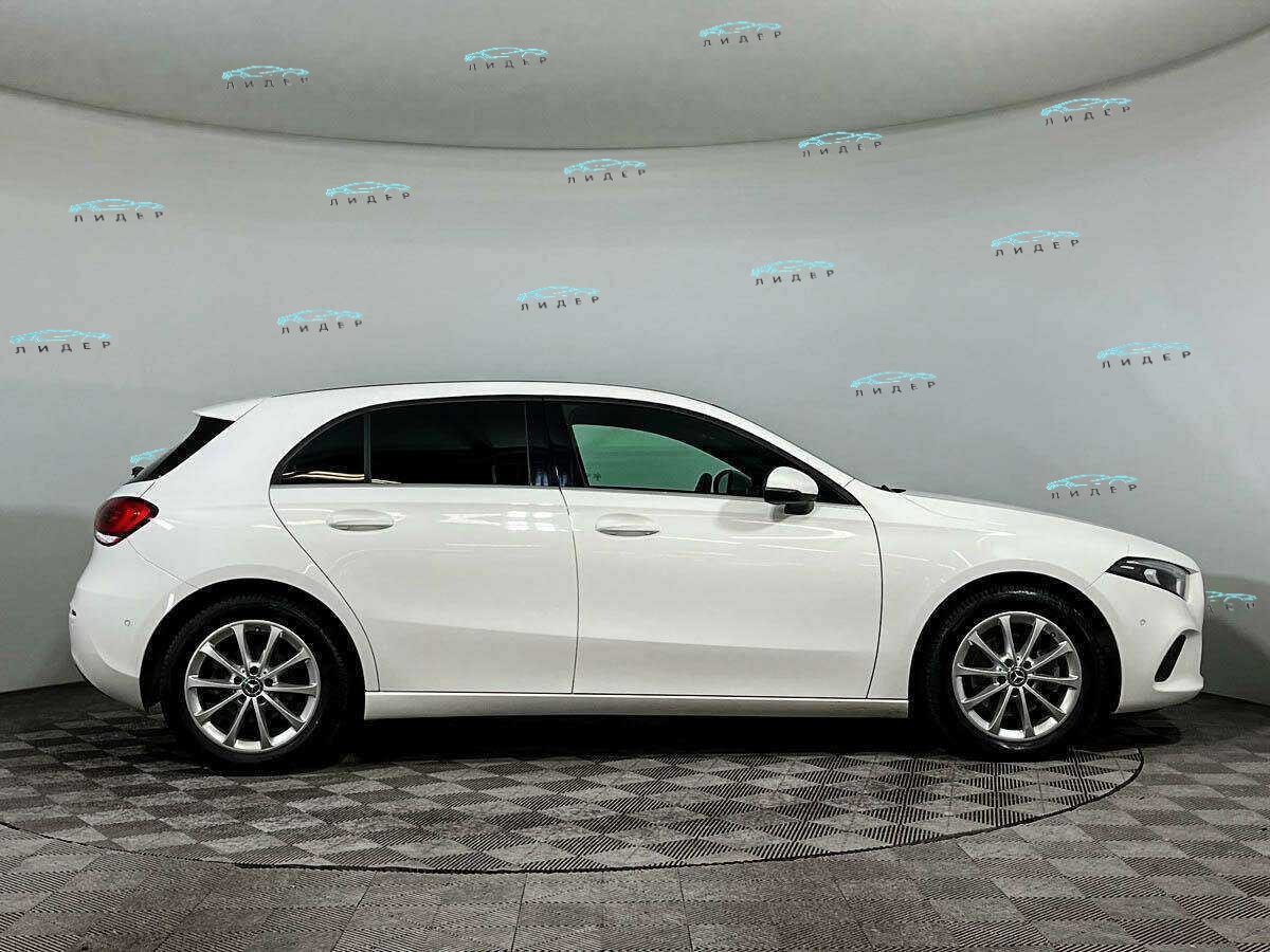 Б/У Мерседес-Бенц А-Класс 2018 года. Фото: #3