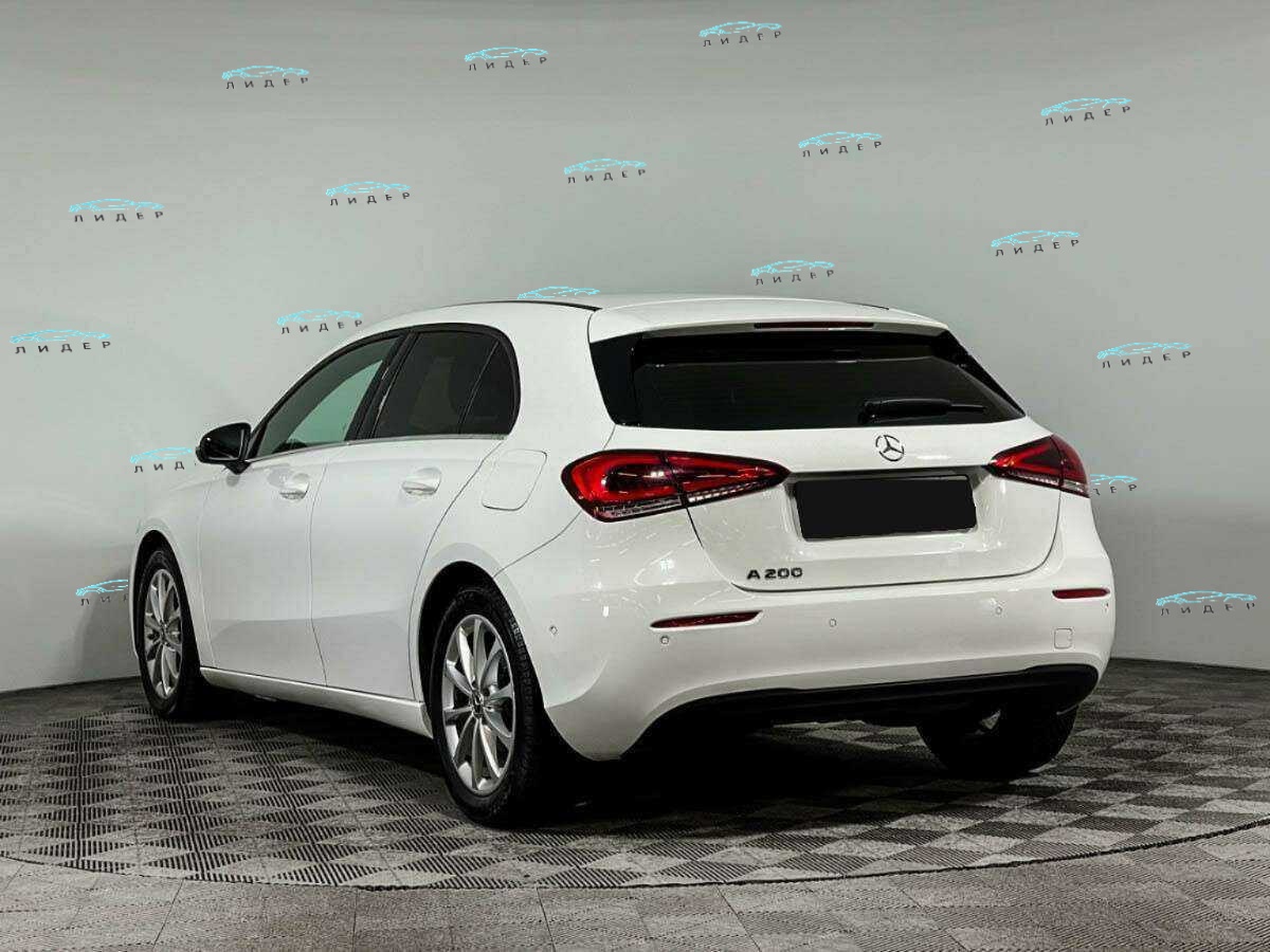 Б/У Мерседес-Бенц А-Класс 2018 года. Фото: #6