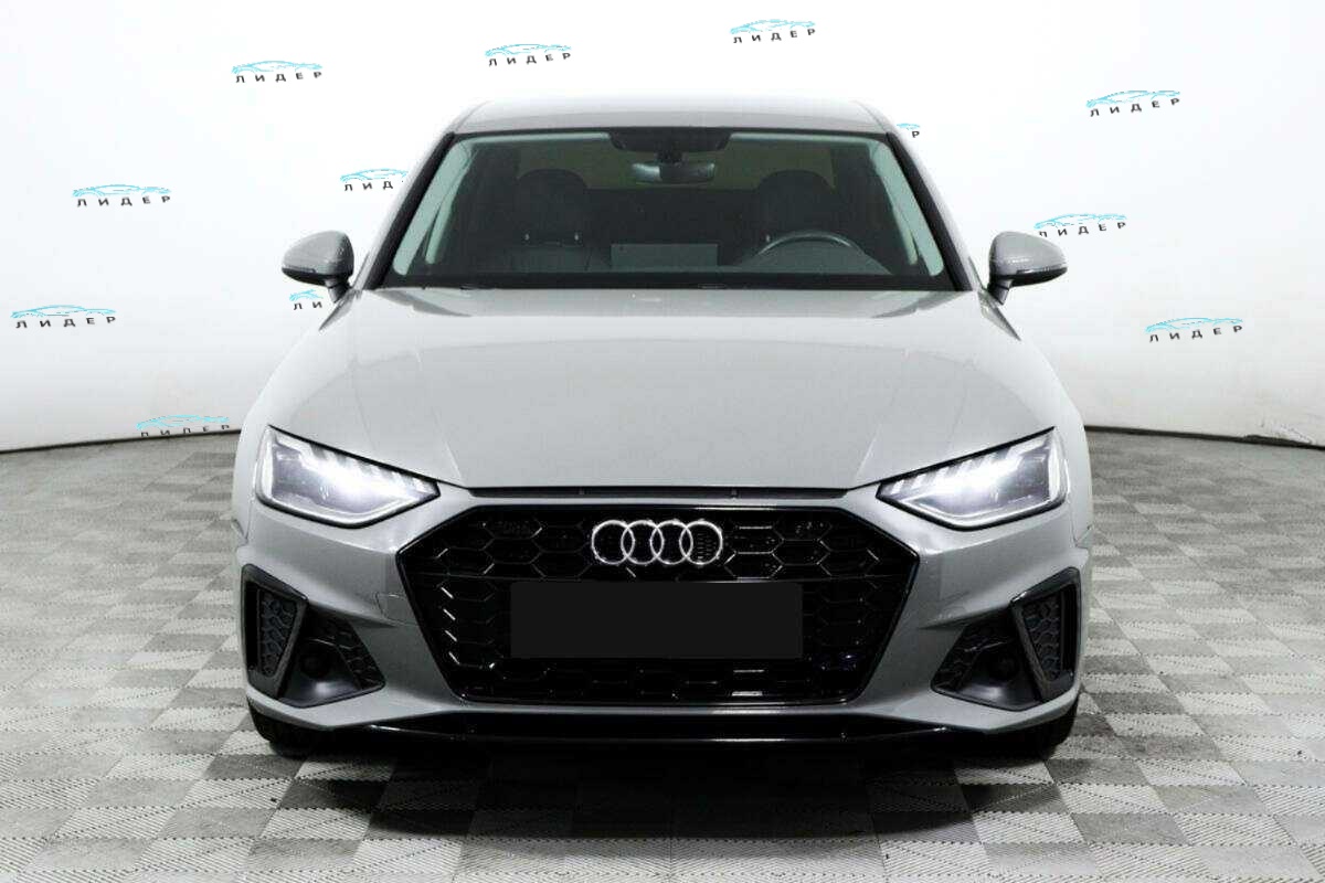 Б/У Ауди А4 2021 года. Фото: #1