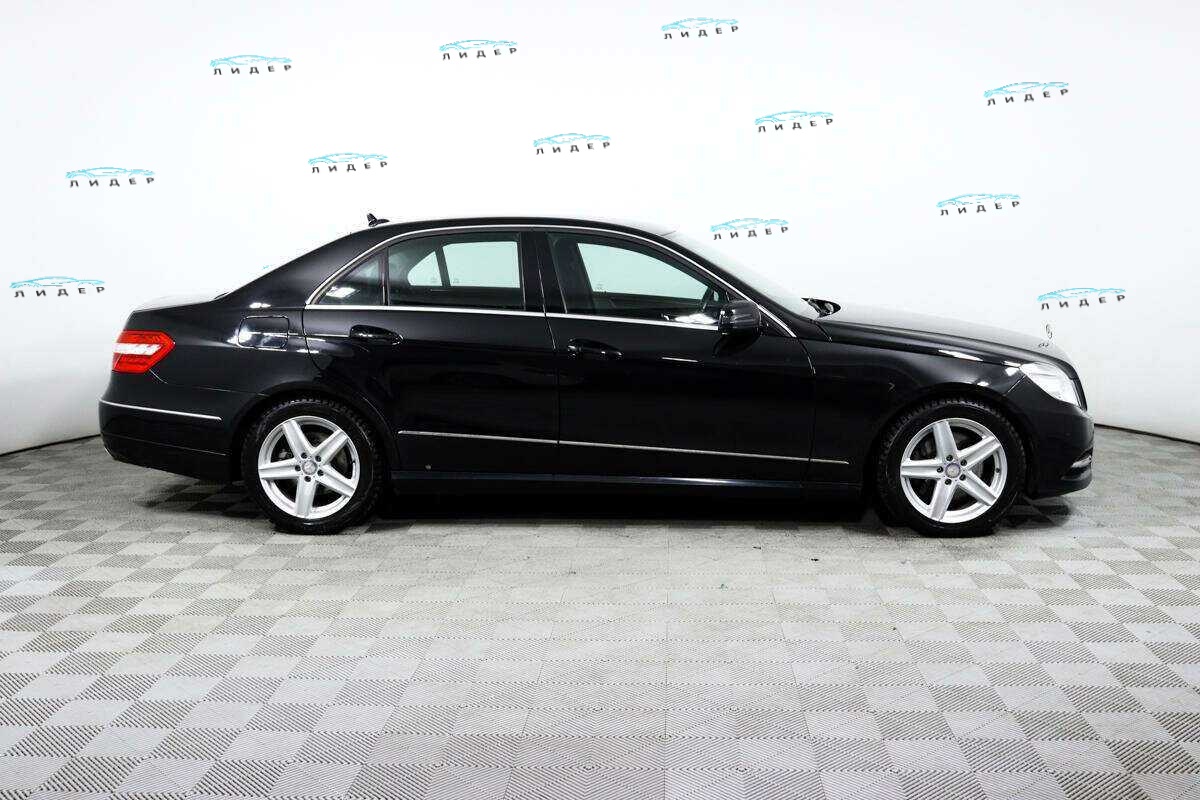 Б/У Мерседес-Бенц Е-Класс 2012 года. Фото: #3