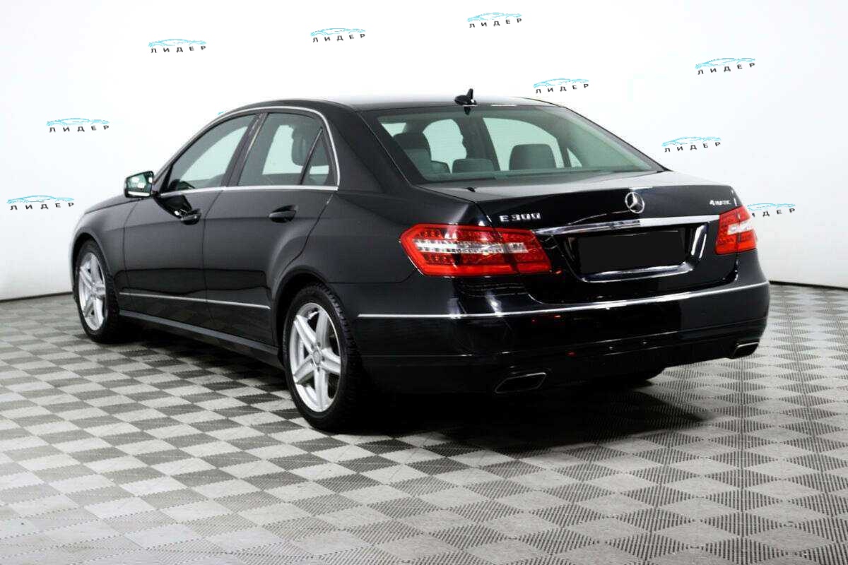 Б/У Мерседес-Бенц Е-Класс 2012 года. Фото: #6