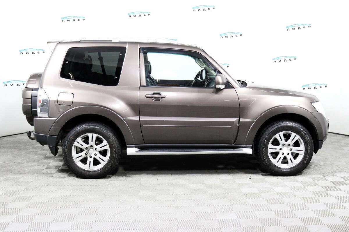 Б/У Митсубиши Паджеро 2008 года. Фото: #3