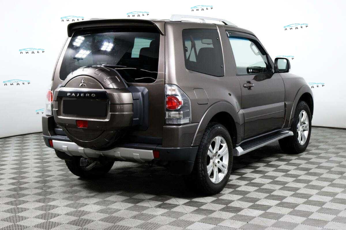 Б/У Митсубиши Паджеро 2008 года. Фото: #4