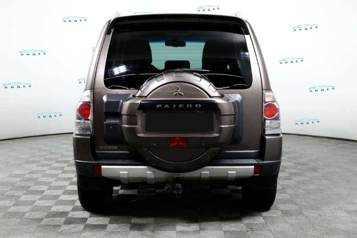 Б/У Митсубиши Паджеро 2008 года. Фото: #5
