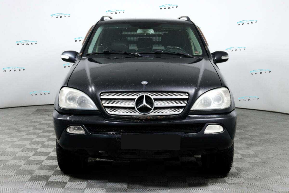 Б/У Мерседес-Бенц М-Класс 2003 года. Фото: #1