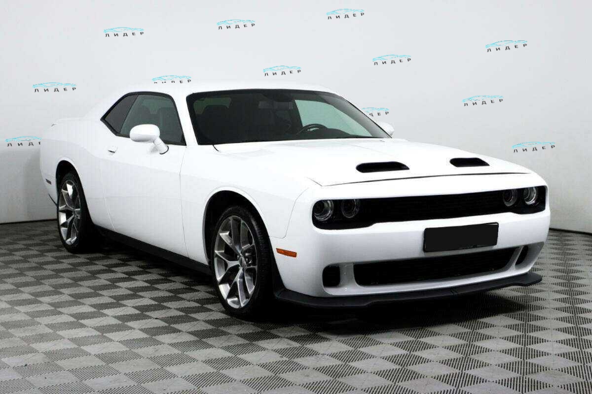 Б/У Додж Челленджер 2020 года. Фото: #2