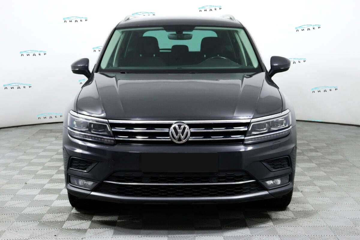 Б/У Фольксваген Тигуан 2018 года. Фото: #1