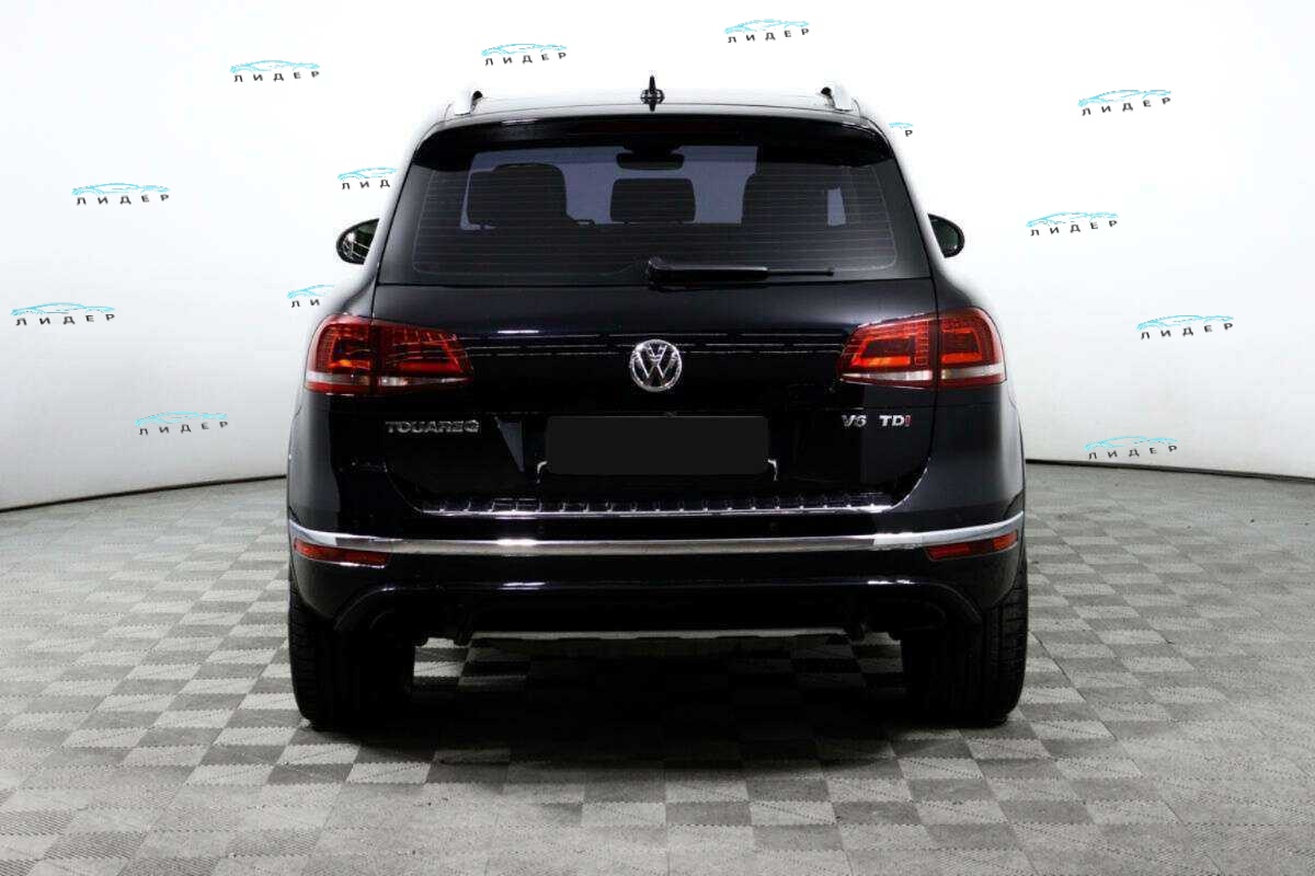 Б/У Фольксваген Туарег 2016 года. Фото: #5