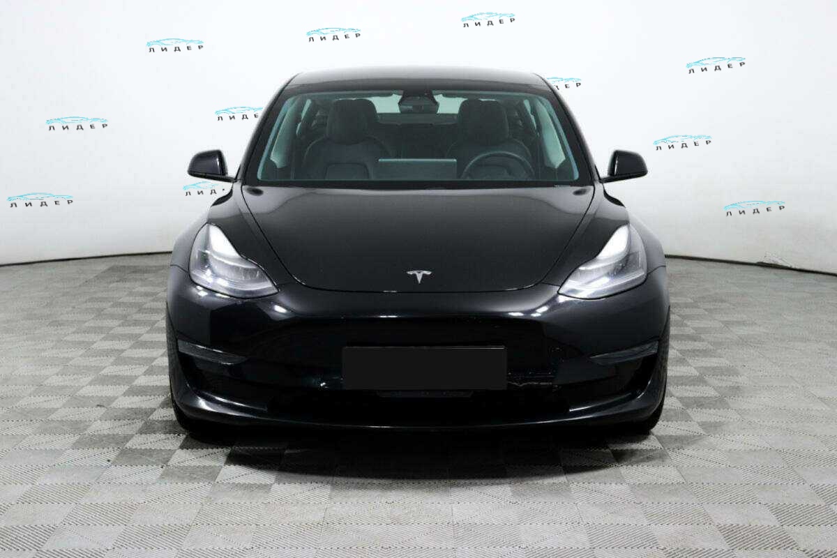 Б/У Тесла Модел 3 2021 года. Фото: #1