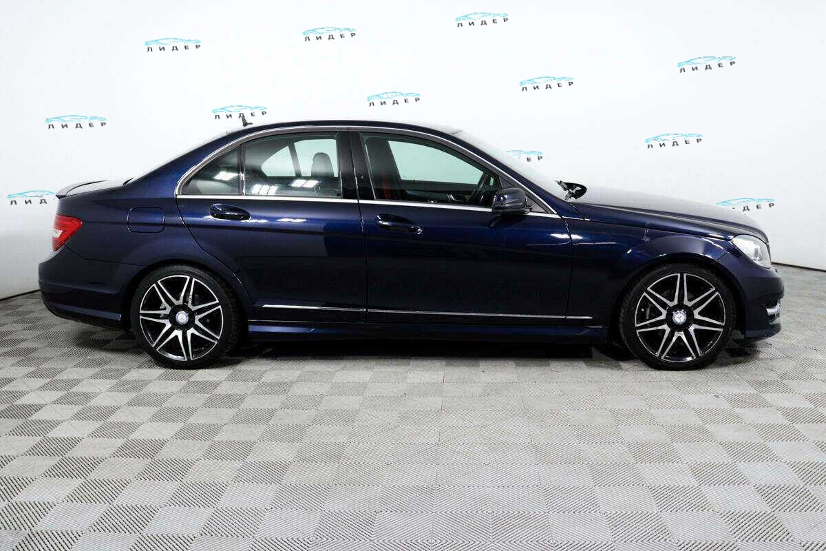 Б/У Мерседес-Бенц Ц-Класс 2013 года. Фото: #3