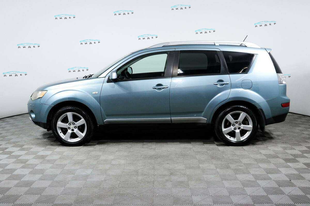 Б/У Митсубиши Оутлэндер 2008 года. Фото: #7