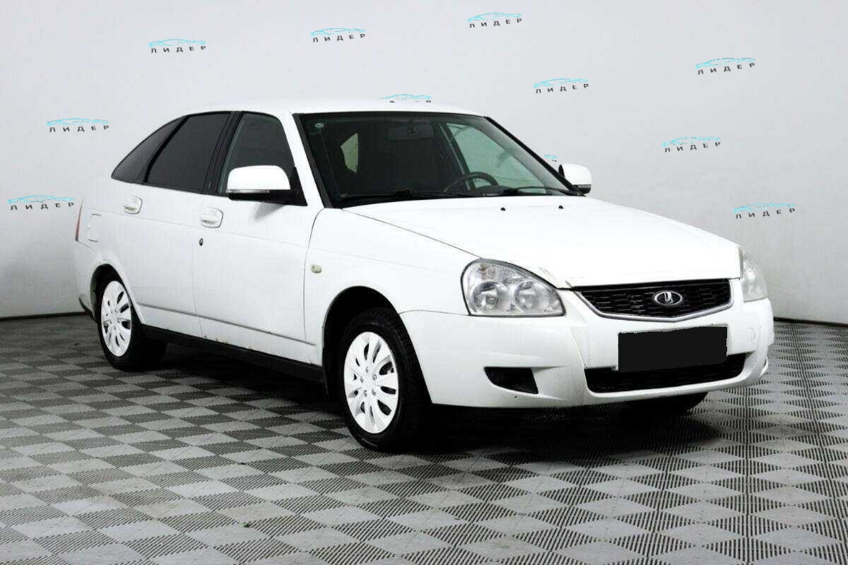 Б/У Лада (ВАЗ) Приора 2011 года. Фото: #2