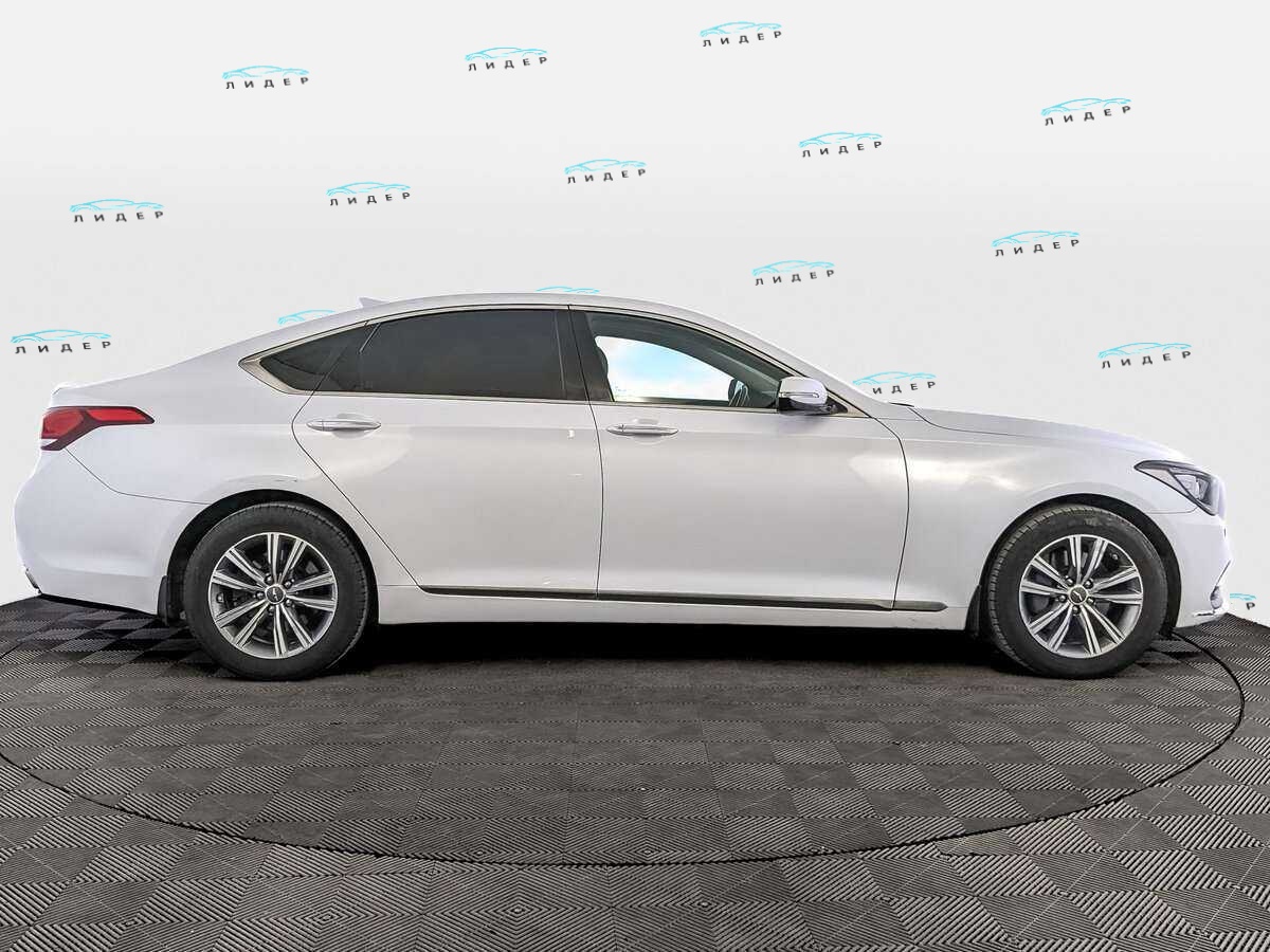 Б/У Генезис Г80 2017 года. Фото: #3