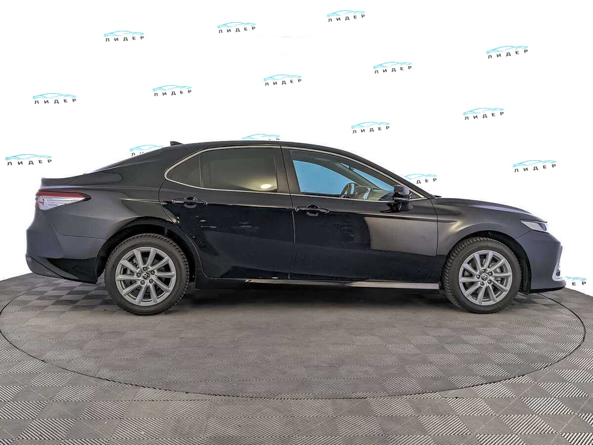 Б/У Тойота Камри 2021 года. Фото: #3