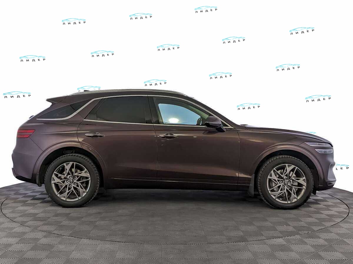 Б/У Генезис ГВ70 2021 года. Фото: #3