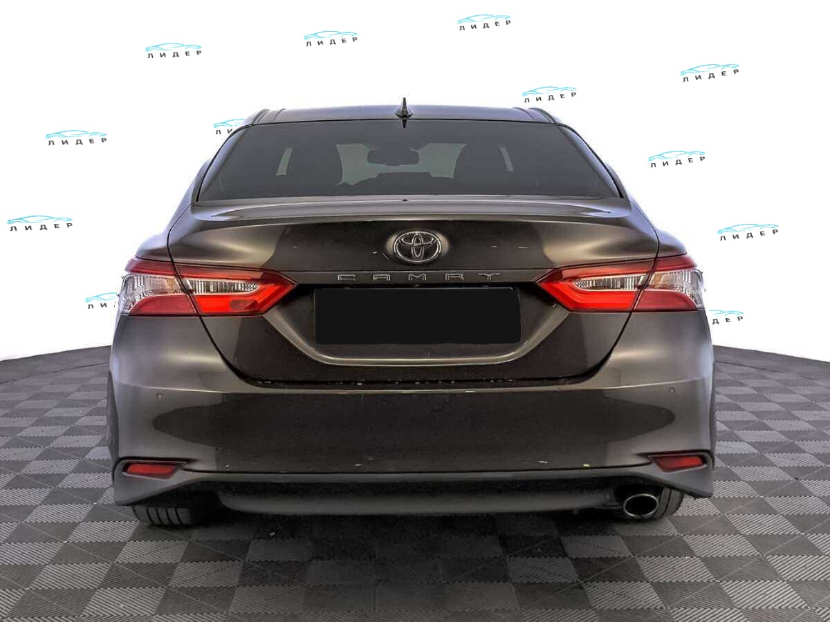 Б/У Тойота Камри 2018 года. Фото: #5