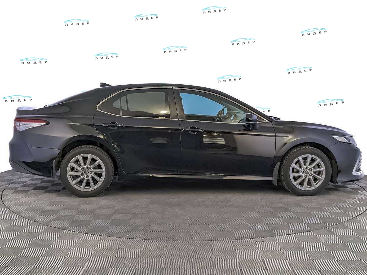 Б/У Тойота Камри 2021 года. Фото: #3