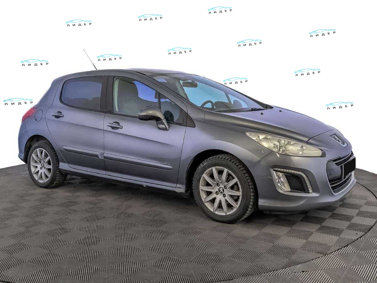 Б/У Пежо 308 2011 года. Фото: #2