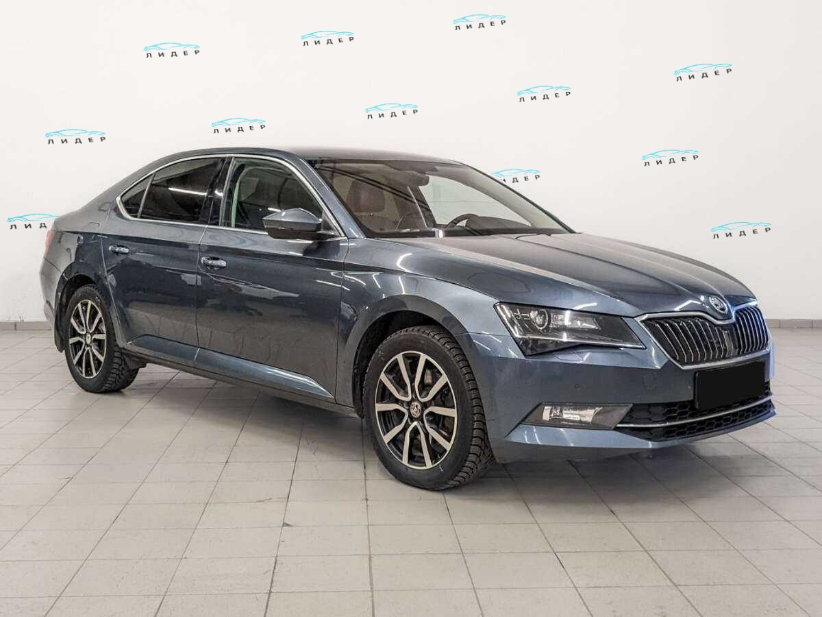 Б/У Шкода Суперб 2017 года. Фото: #2