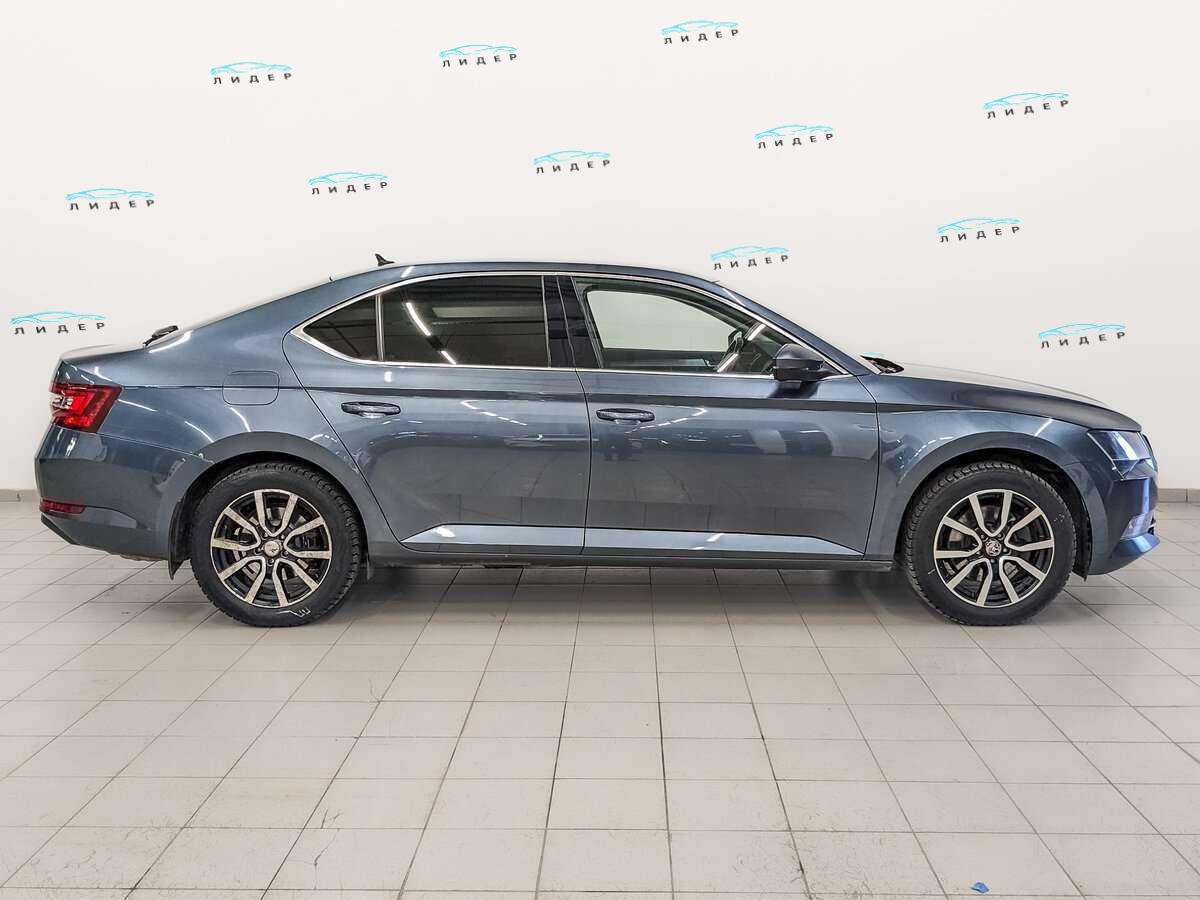 Б/У Шкода Суперб 2017 года. Фото: #3