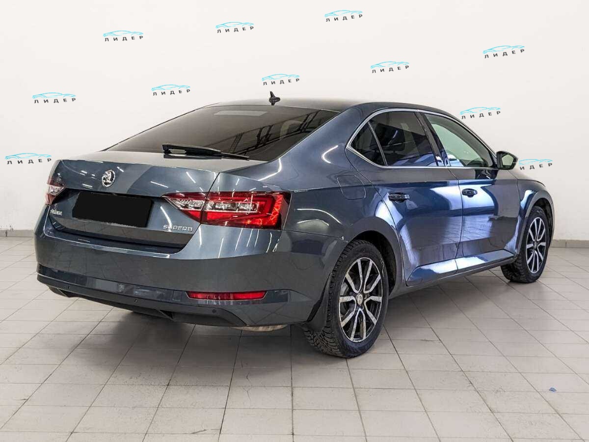 Б/У Шкода Суперб 2017 года. Фото: #4