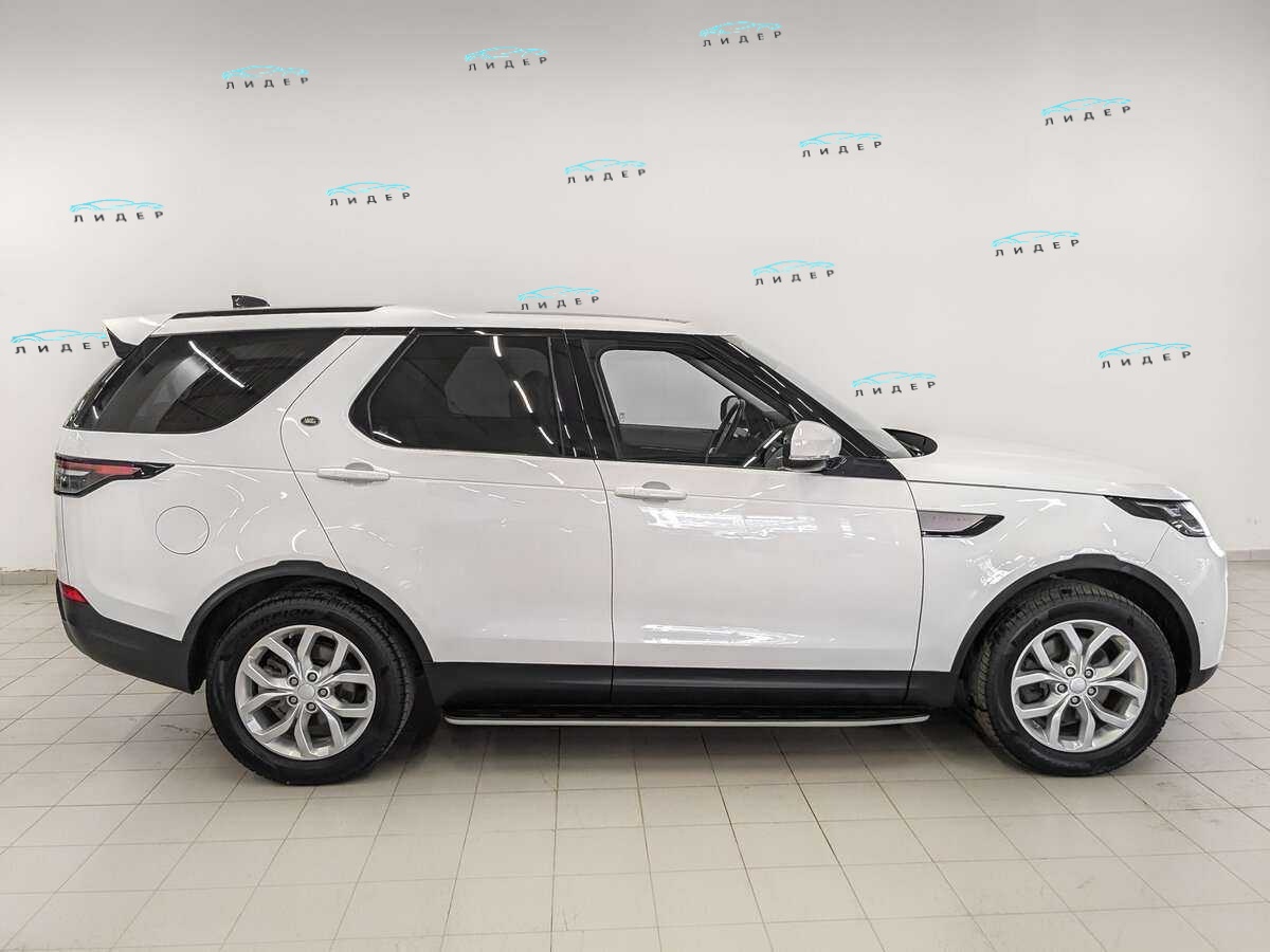 Б/У Лэнд Ровер Дискавери 2018 года. Фото: #3