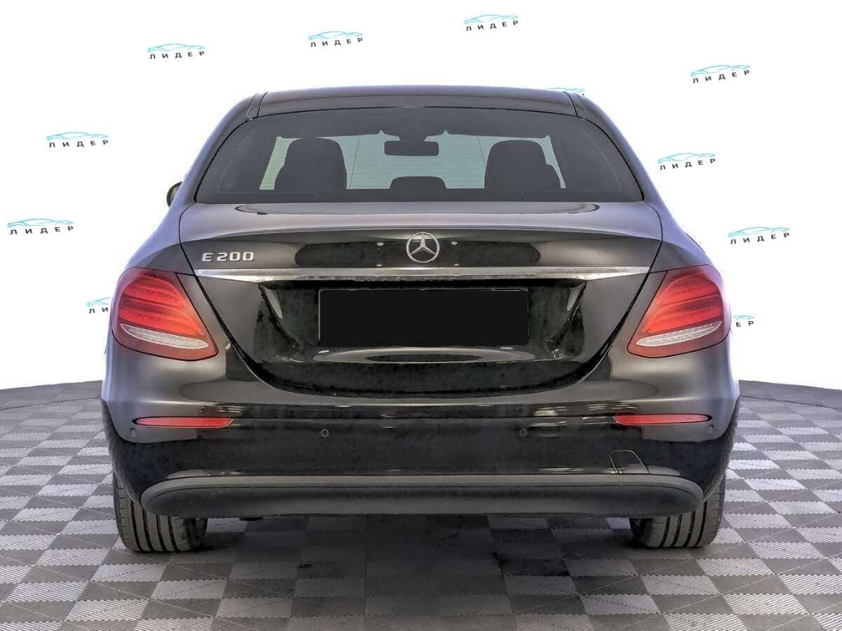 Б/У Мерседес-Бенц Е-Класс 2018 года. Фото: #5