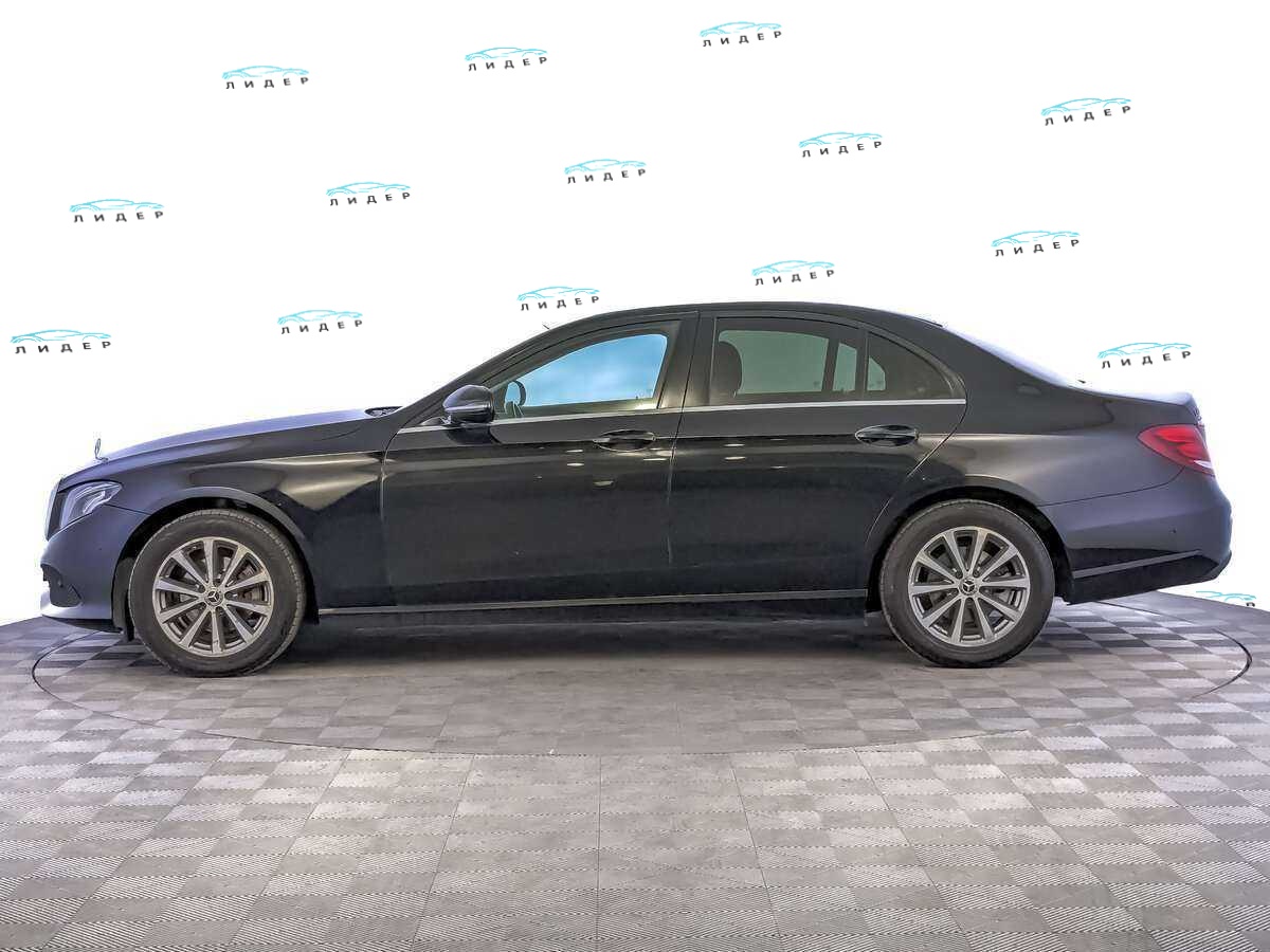Б/У Мерседес-Бенц Е-Класс 2018 года. Фото: #7