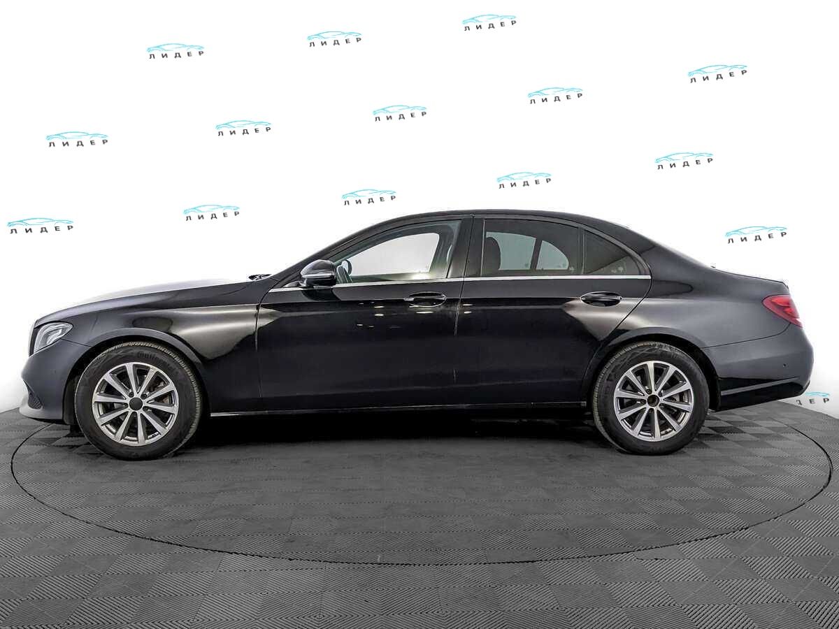 Б/У Мерседес-Бенц Е-Класс 2018 года. Фото: #7