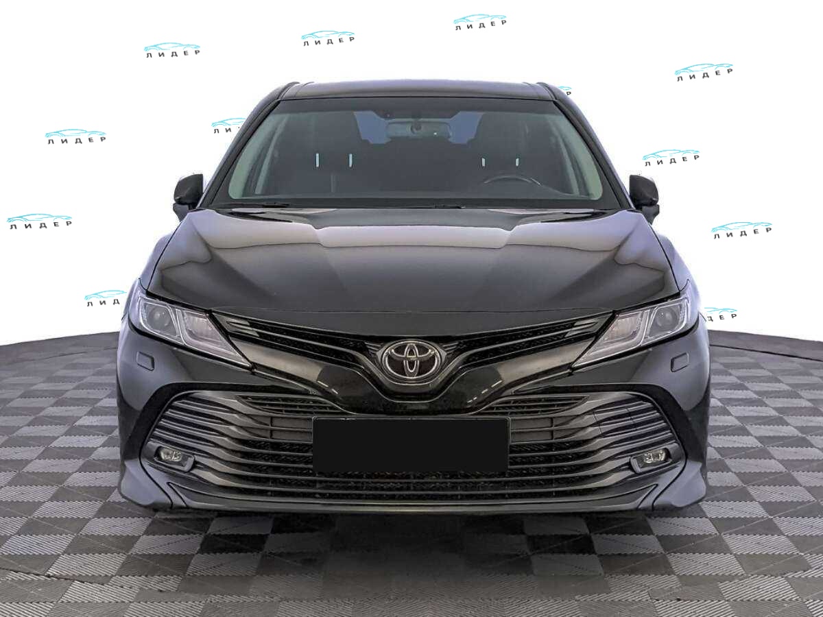 Б/У Тойота Камри 2019 года. Фото: #1