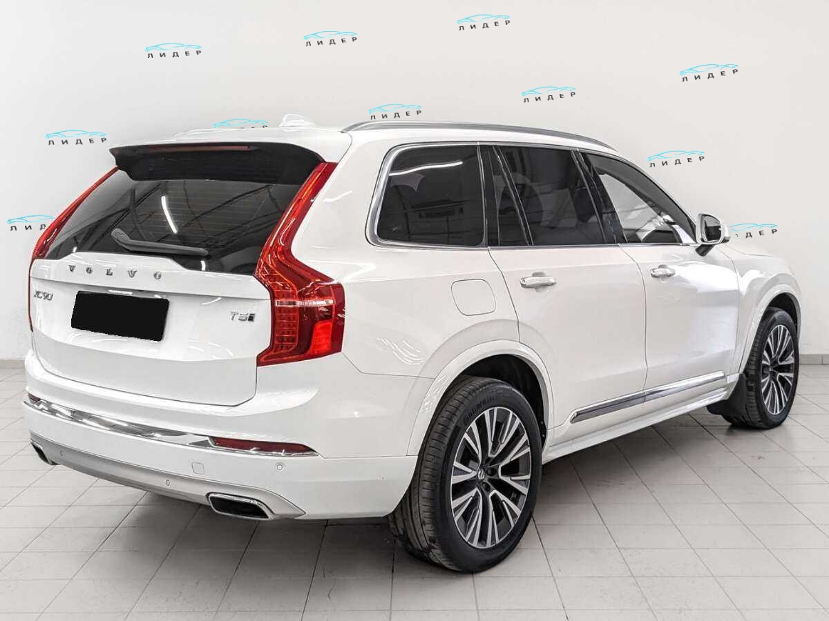 Б/У Вольво ИксЦ90 2021 года. Фото: #4