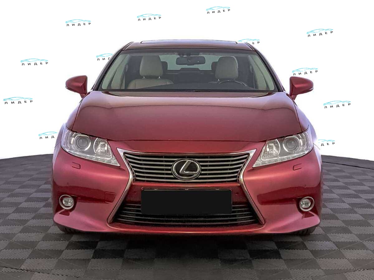 Б/У Лексус ЕС 2013 года. Фото: #1