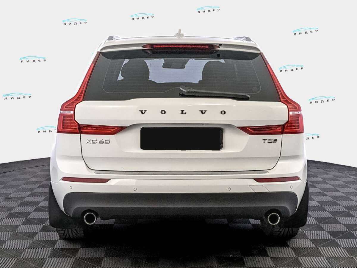 Б/У Вольво ИксЦ60 2019 года. Фото: #5