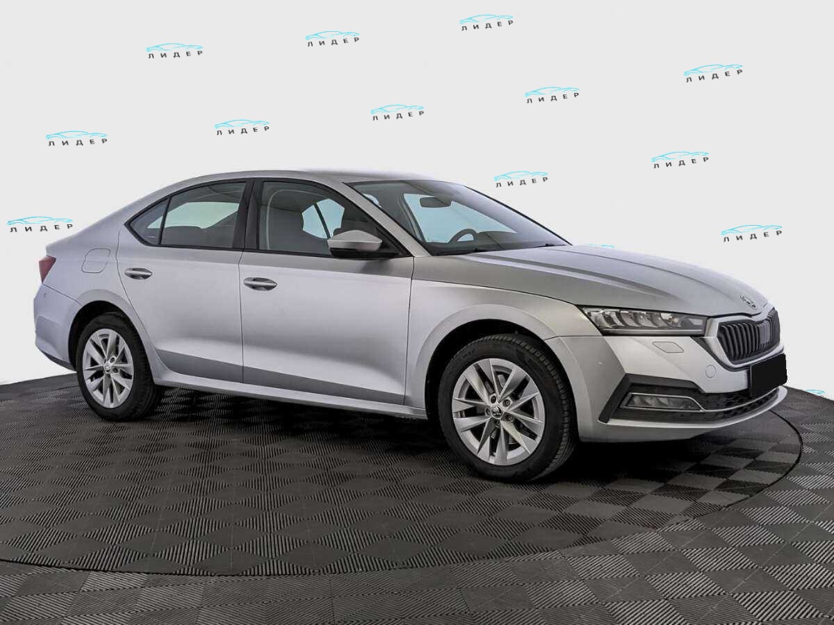 Б/У Шкода Октавия 2021 года. Фото: #2