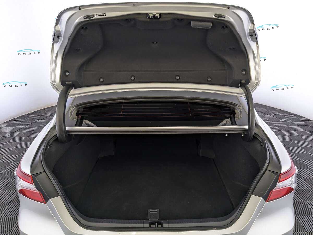 Toyota Camry 2020 года с пробегом. Фото: #9