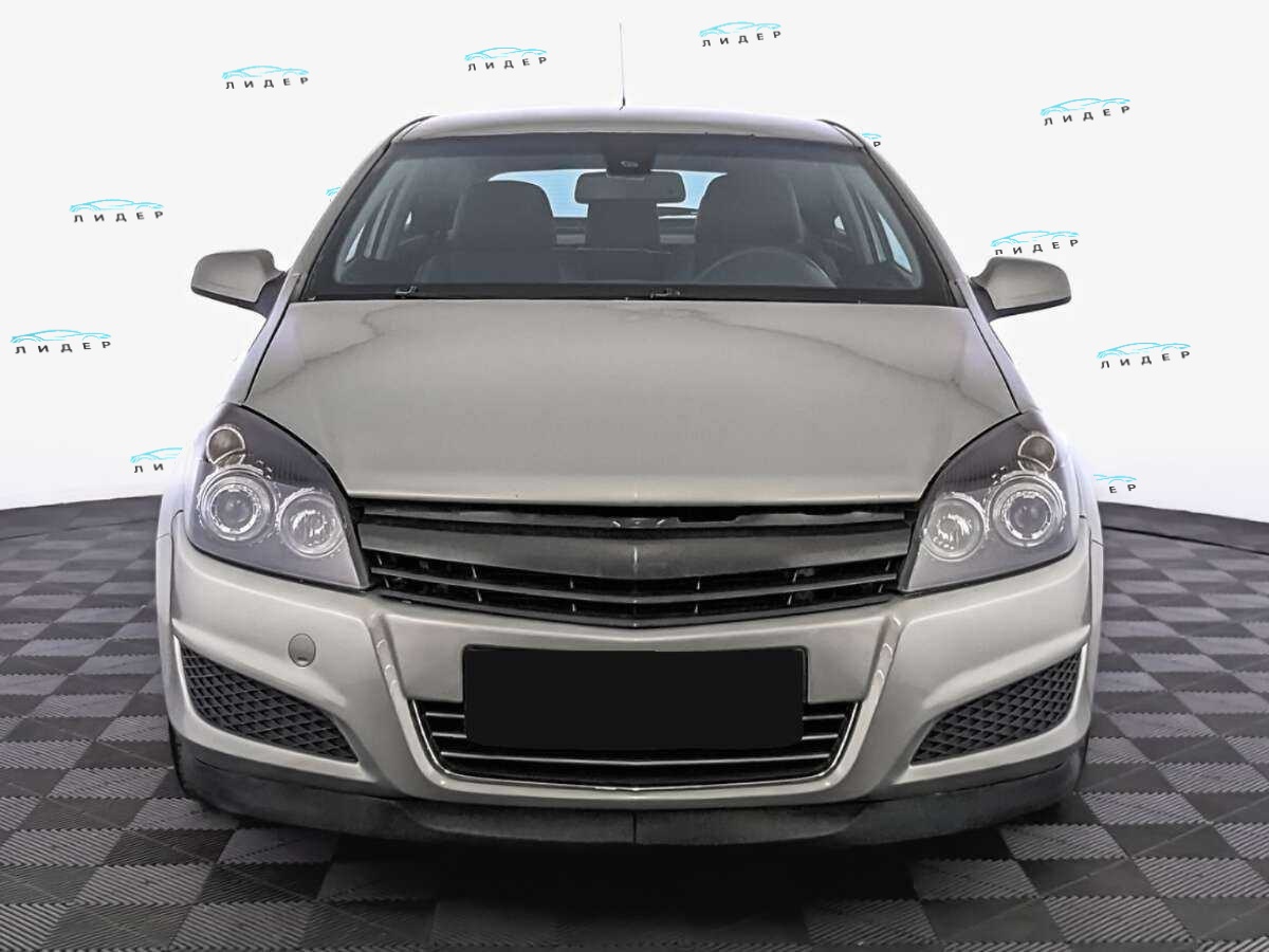 Б/У Опель Астра 2008 года. Фото: #1