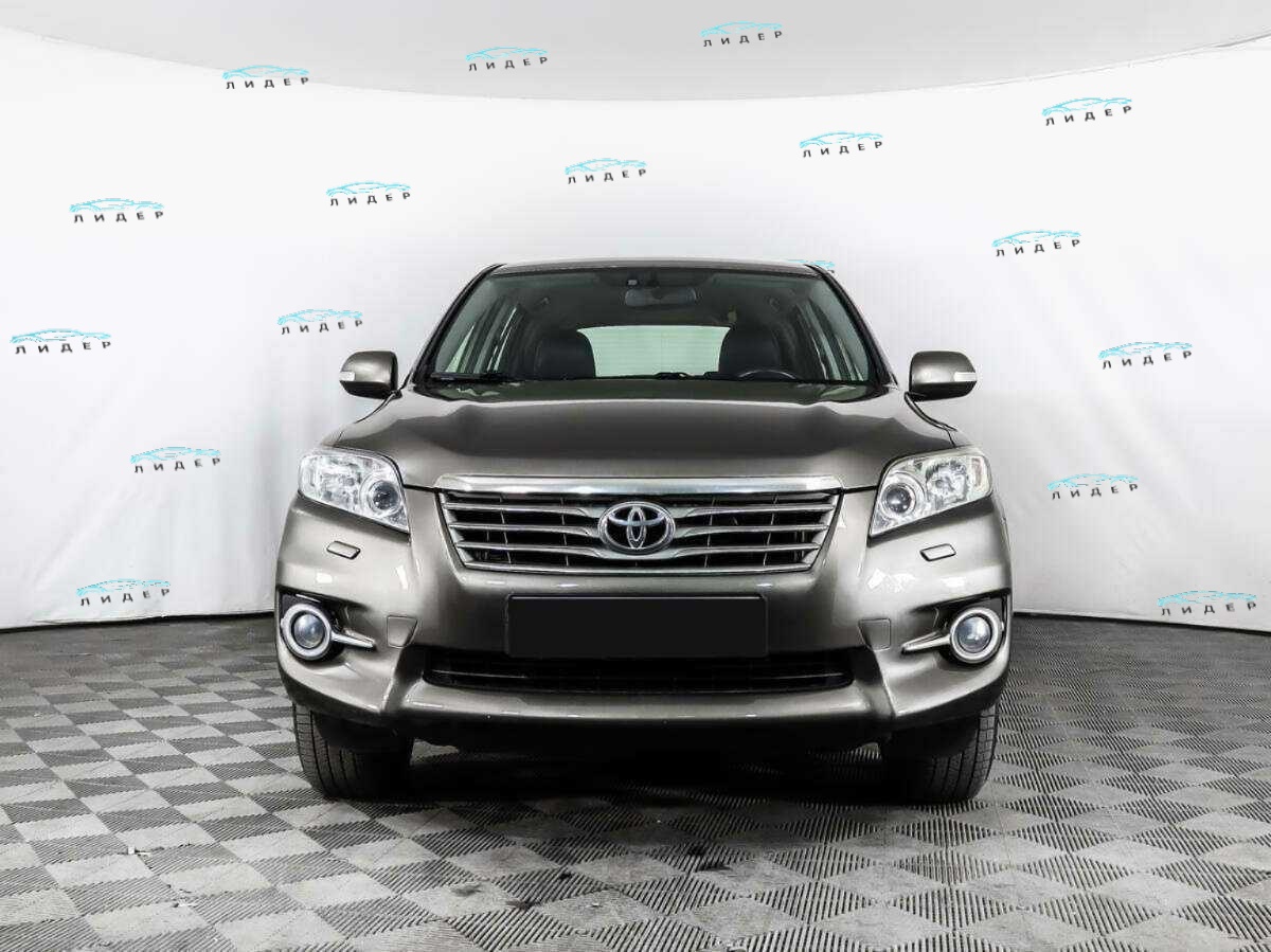 Б/У Тойота Рав4 2011 года. Фото: #1
