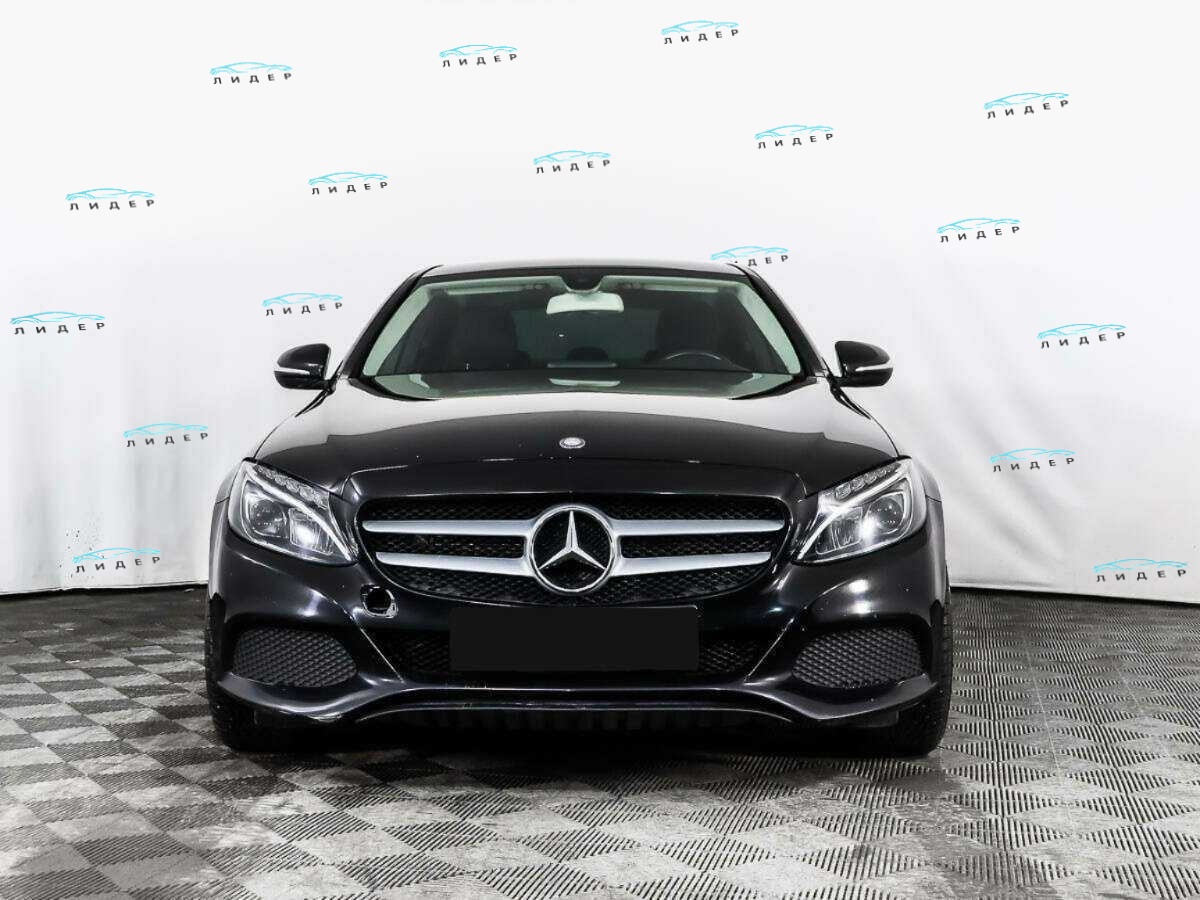 Б/У Мерседес-Бенц Ц-Класс 2015 года. Фото: #1